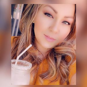 Meet your Posher, Stefanie